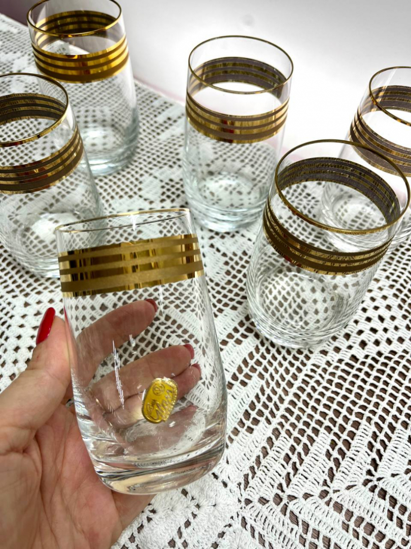 Набор стаканов из стекла с позолотой. Богемия, Чехословакия. Этикетки. Винтаж. Цена за 6шт. Картинка 1